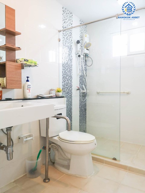 *****บ้านเดี่ยวมือสองย่านกรุงเทพฯ ม.พฤกษาทาวน์ เพชรเกษม81 เนื้อที่กว้างขวางมากถึง 57.2 ตร.ว. ฟังก์ชัน 3 ห้องนอน 2 ห้องน้ำ 2 ที่จอดรถ บ้าน Maple Leaf ร่มรื่นอยู่หน้าสวนสาธารณะ บนทำเลยอดเยี่ยม ใกล้เดอะมอลล์บางแค และทางด่วน "เพชรเกษม"